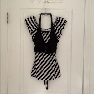 Almost Famous Stripped Tee w/ Halter Top Vest Medium